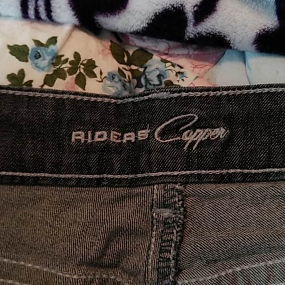 Jeans - Picture 3 of 3